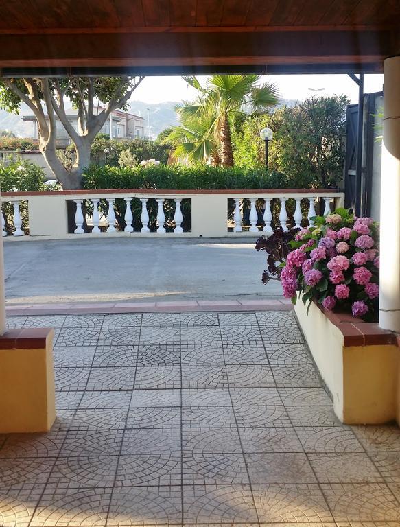 B&B Baia Dello Stretto Gallico Marina Kültér fotó